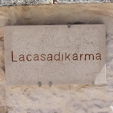 Lacasadikarma بيت للعطل *